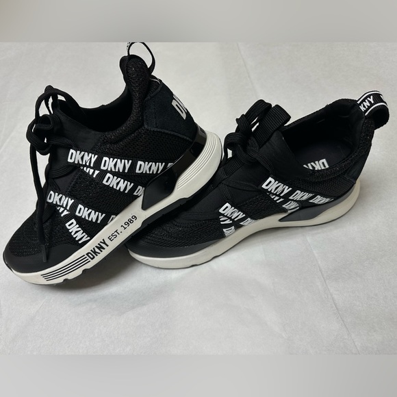 DKNY
Nash low-top lace-up sneakers🍁 - Picture 7 of 11